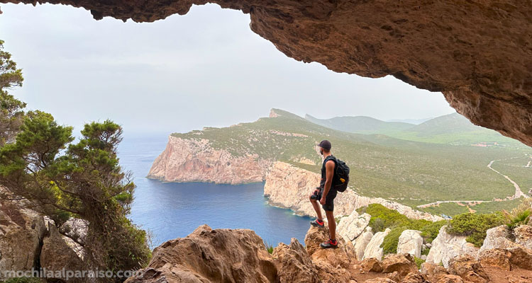 Grotta delle Brocche Rotte en Capo Caccia, Cerdeña