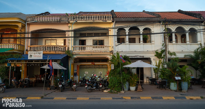 Hotel con piscina en Kampot y cangrejos azules de Kep
